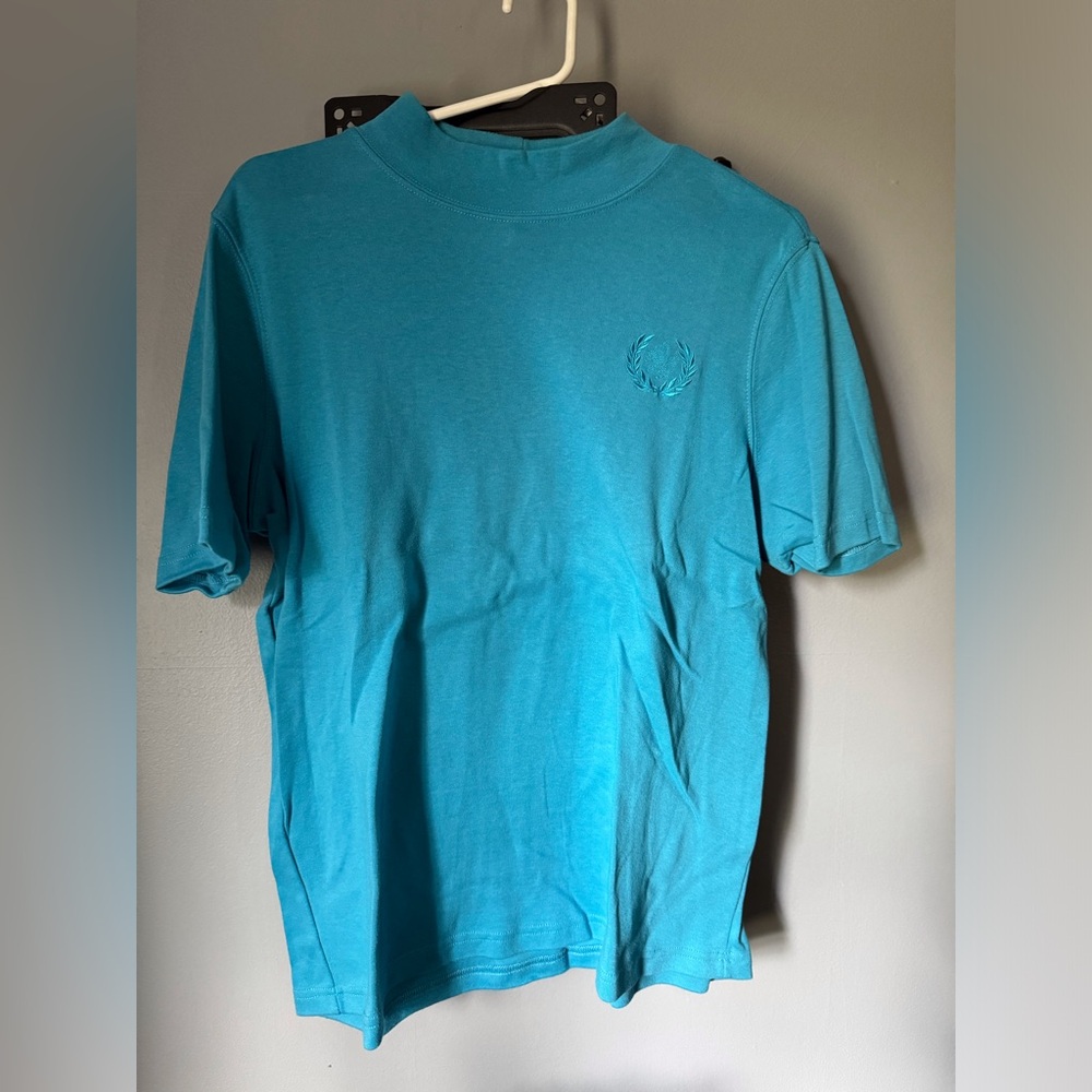 Women’s size large short sleeve, mock neck shirt